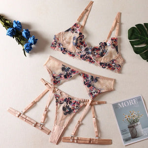 Whimsy Floral Garter Lace 3-piece Set